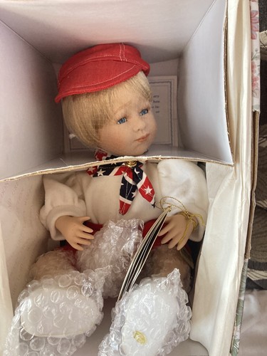 Collectible doll lexington - doll,